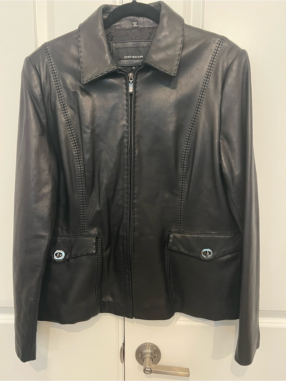 Jones New York Women’s Black Genuine Leather Zip Front Turn Lock Jacket XL